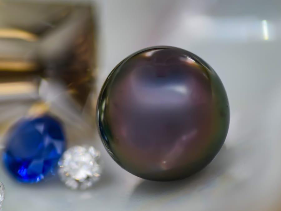 A close look at the treasure: gemstones and jewels
